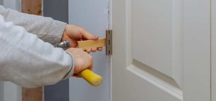 fiberglass entry door repair in Leisure City